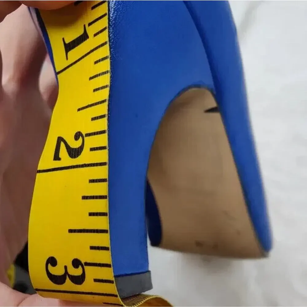 Vintage blue leather pump by Etienne Aigner sz 7.5 N